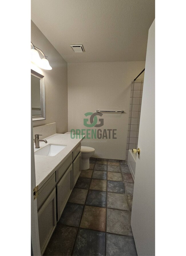 Building Photo - Now Available! Spacious 3 Bedroom, 2 Bathroom Home.