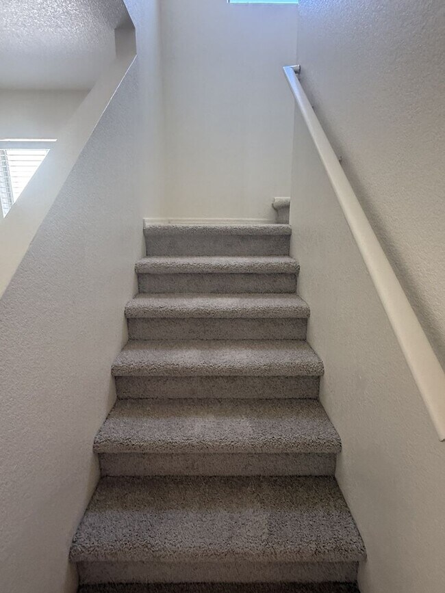 Building Photo - 2448 E Hazeltine Way