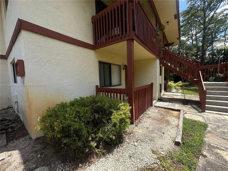 Primary Photo - 2078 NW 43 Terrace