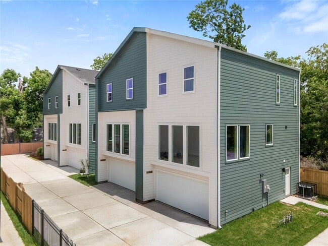 Building Photo - 1046 Marjorie St