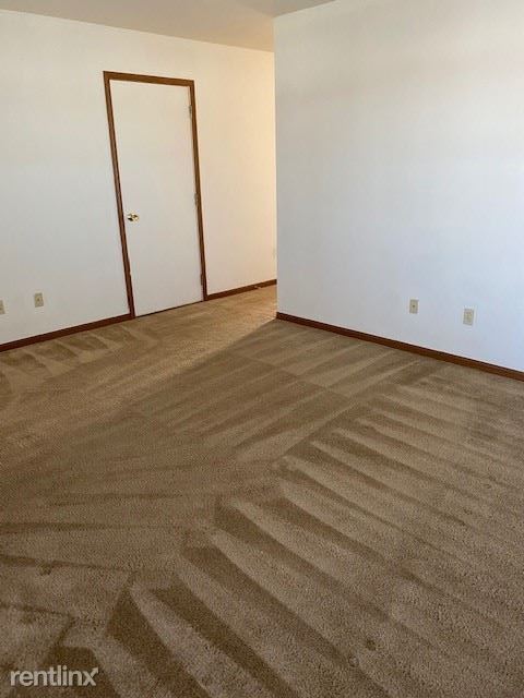 Building Photo - 2 br, 1 bath Duplex - 405 N State St  Villa