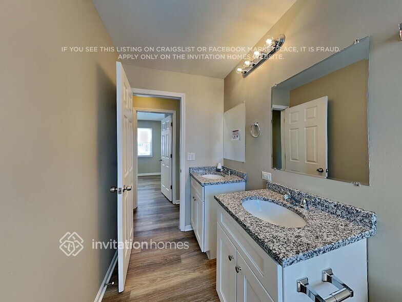 Building Photo - 640 N Ashbury Ave