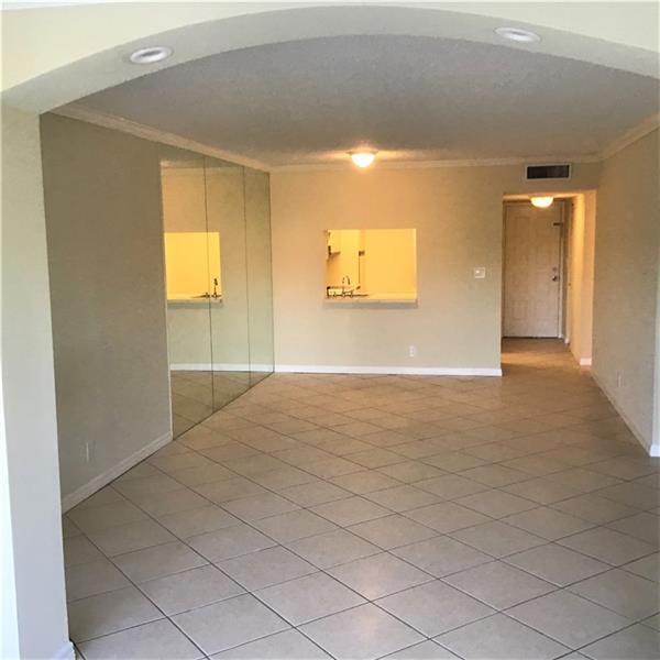 Building Photo - 3050 NW 42nd Ave