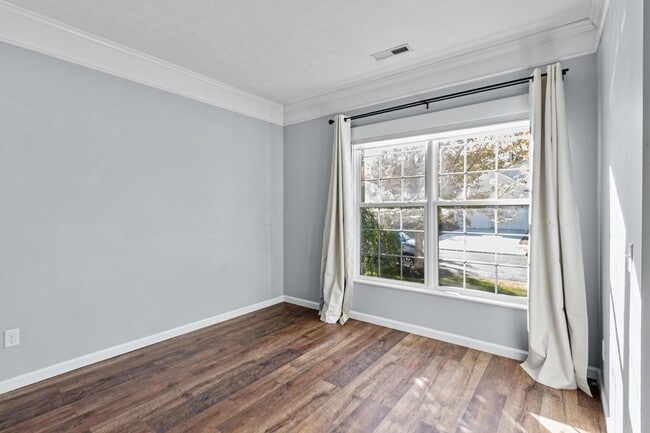 Building Photo - 6140 Ashtead Dr