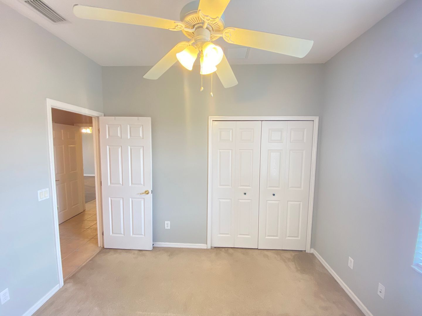 Building Photo - Beautiful 2/2 Condo in North Shore at Lake...