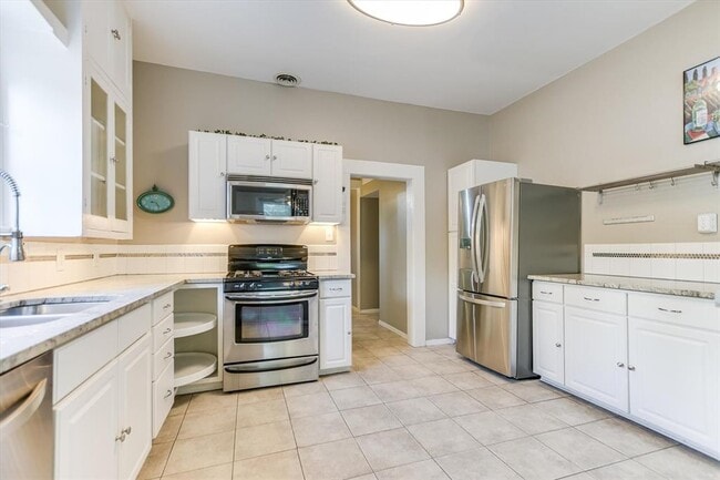 Building Photo - 4415 Avenue D