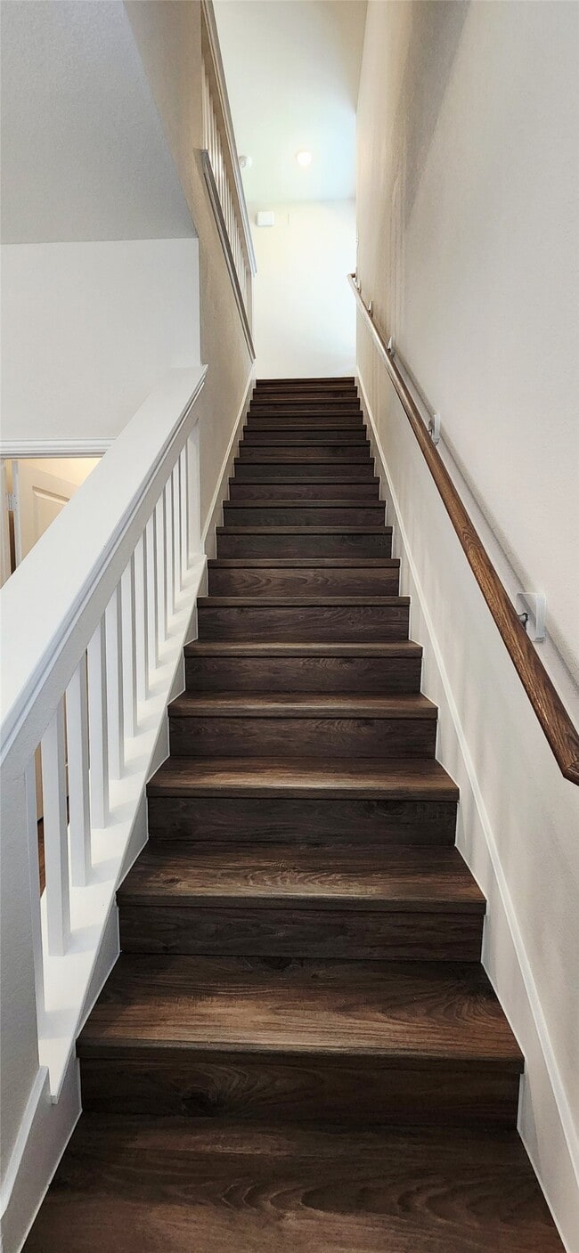 Building Photo - 422 Magnolia Ln