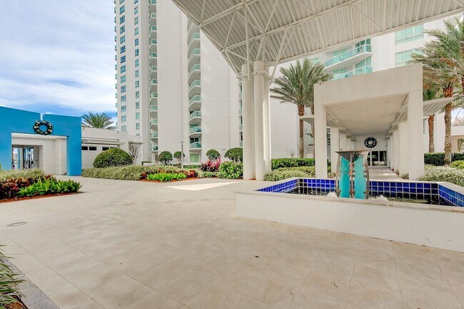 Building Photo - 2/2 Marina Grande Condominium