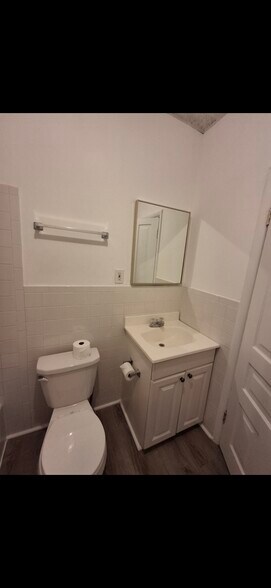 Building Photo - 44 Portsmouth Pl NE