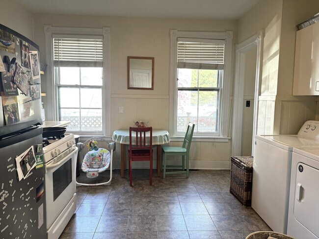 Building Photo - 109 Foster St