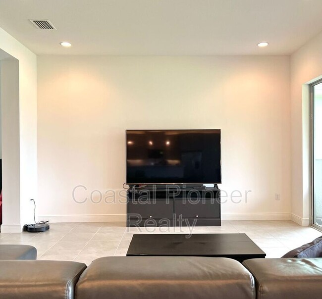 Building Photo - 31142 Lindentree Dr