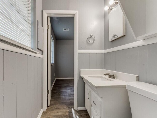 Building Photo - 3 Bed, 1.5 Bath Rental Home in SW OKC