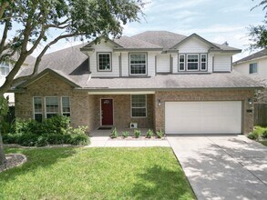 Building Photo - Beatutiful 5Bed/3Bath in Mcallen TX Now Av...