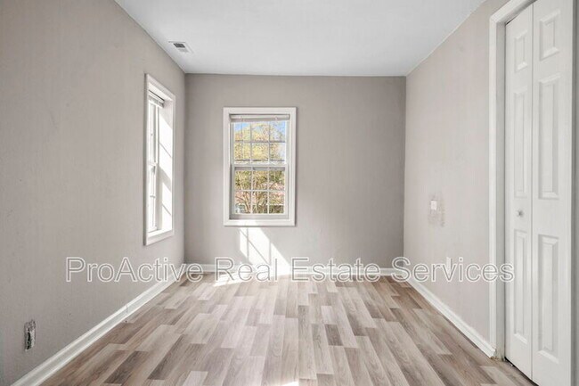 Building Photo - 1511 Highland Ave