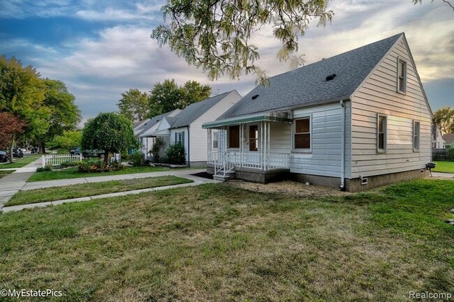 Building Photo - 6151 Helen St