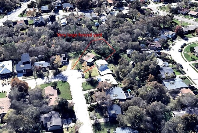 Building Photo - 1402 N Redondo Dr