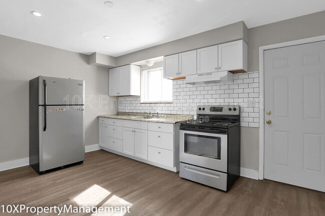 Building Photo - 3257 Cleveland Ave