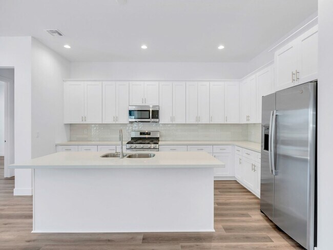 Building Photo - Gorgeous Flagstaff Property