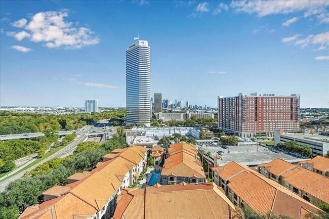 Building Photo - 3333 Allen Pkwy