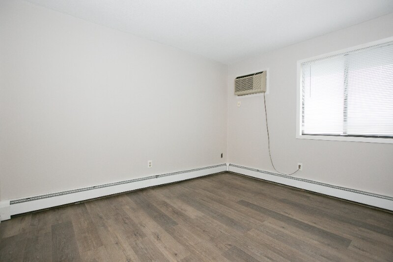 Building Photo - 7300 72nd Ln N