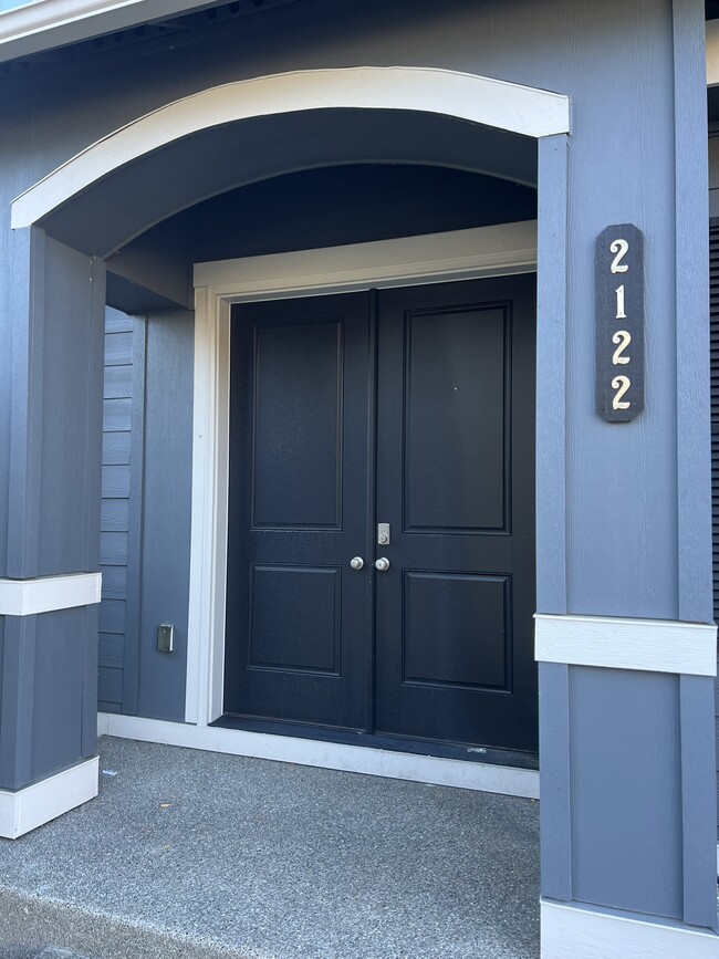 Building Photo - 2122 83rd Ave E