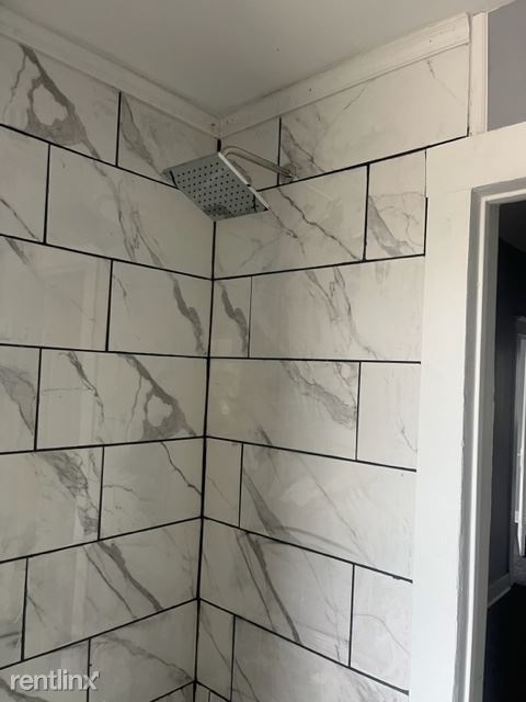 Building Photo - 3 br, 1.5 bath House - 903 Adelaide Street