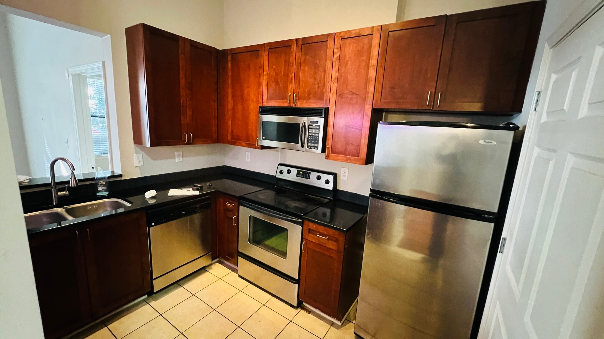 Range Microwave Dishwasher Fridge - 401 16th St NW