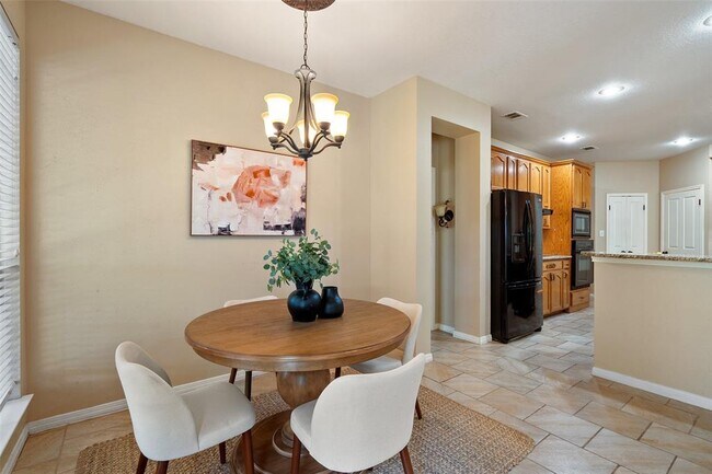 Building Photo - 1502 Azalea Dr