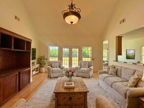 Building Photo - 1602 Hucknall Pl