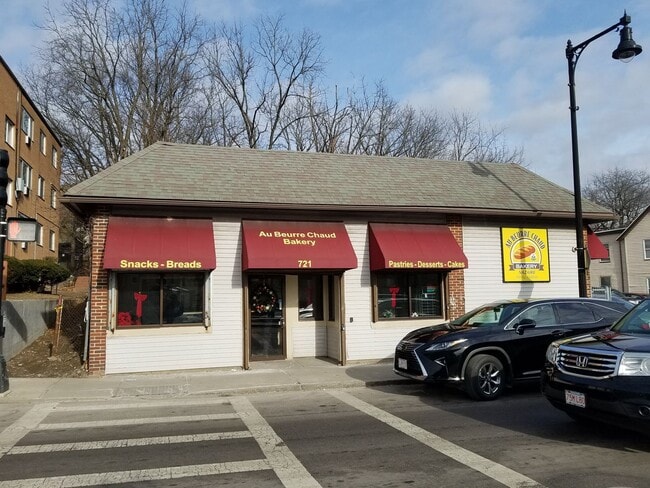 Interior Photo - River House