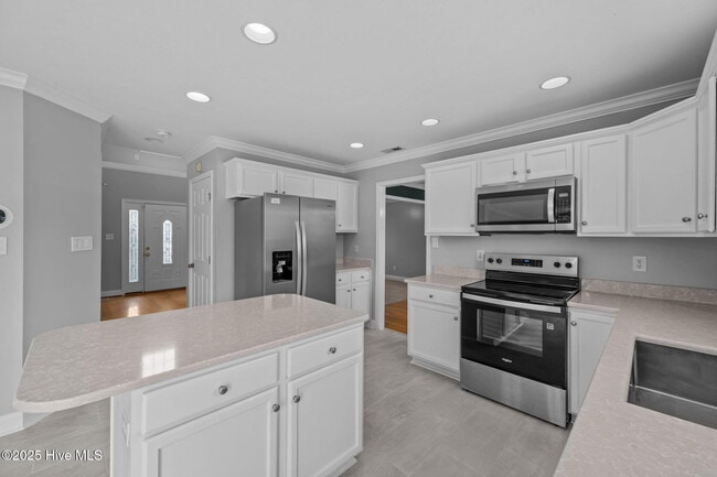 Building Photo - 2907 Judge Manly Dr