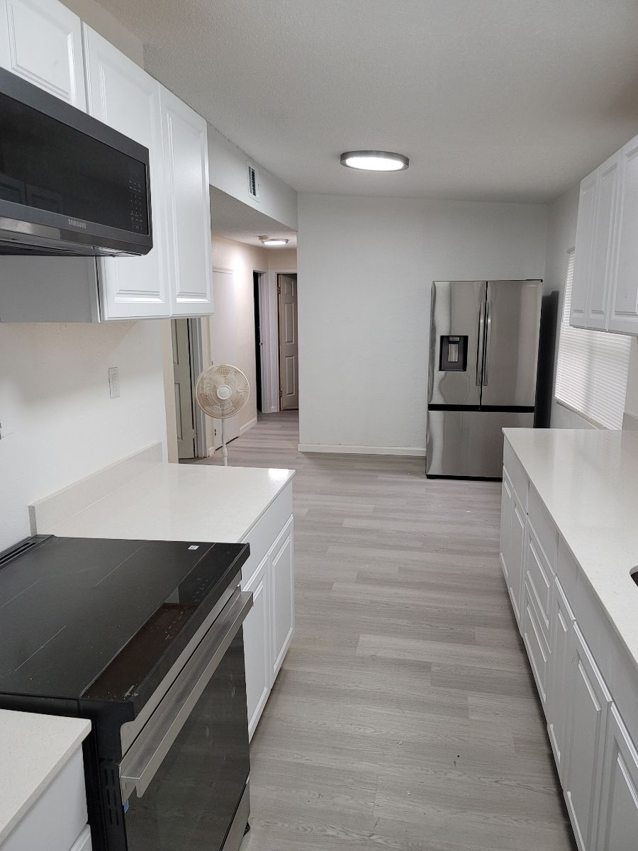 Building Photo - 4508 Meadowbrook Ave