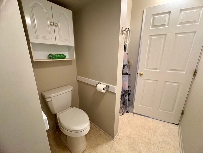 Building Photo - 220 Hill St