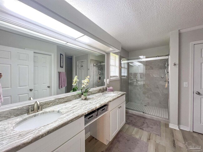 Building Photo - 8036 Grand Bahama Dr