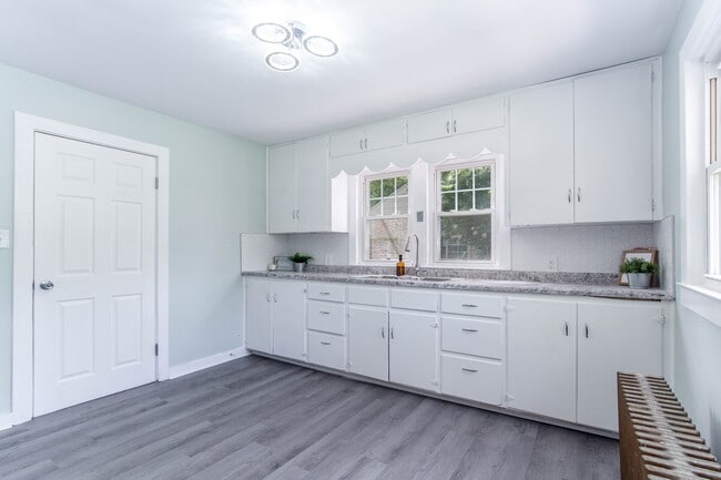 Building Photo - 2782 N Union Rd