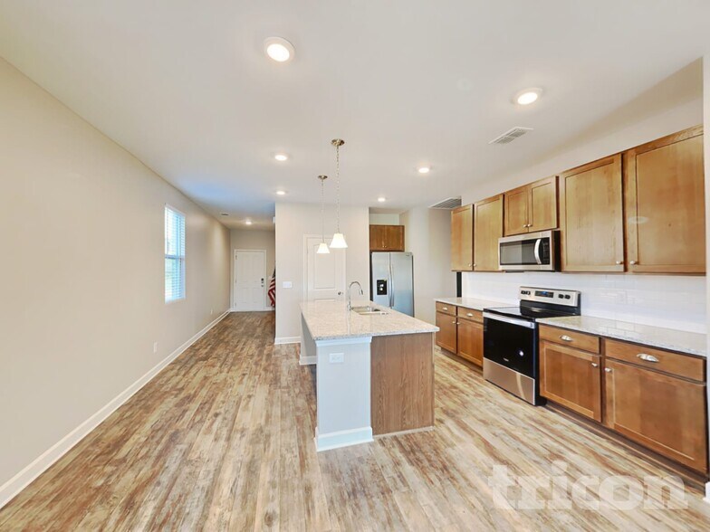 Building Photo - 714 Amberton Dr