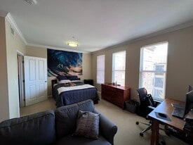 Building Photo - 1000 Providence Plz