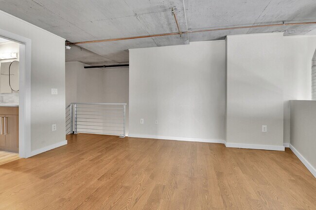 Building Photo - $3,100 - 2 Bed, 2 Bath Lofted Condo in Den...