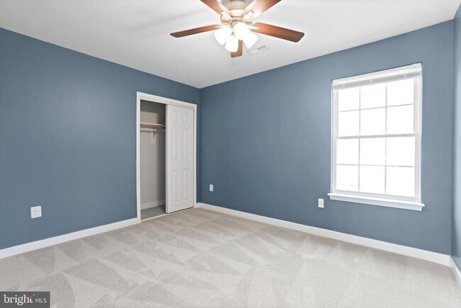 Building Photo - 4001 Mossy Bank Ln