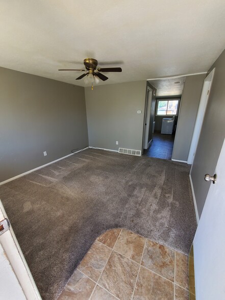 Building Photo - 311 -313 16th Ave Ct