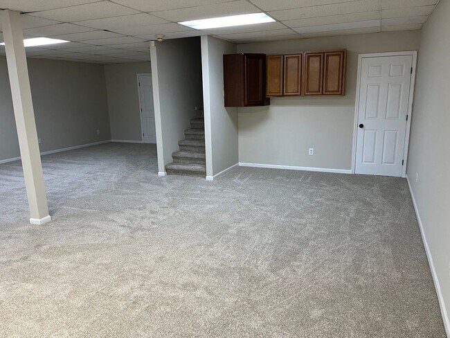 Building Photo - 3bedroom 3 bath. coming soon.