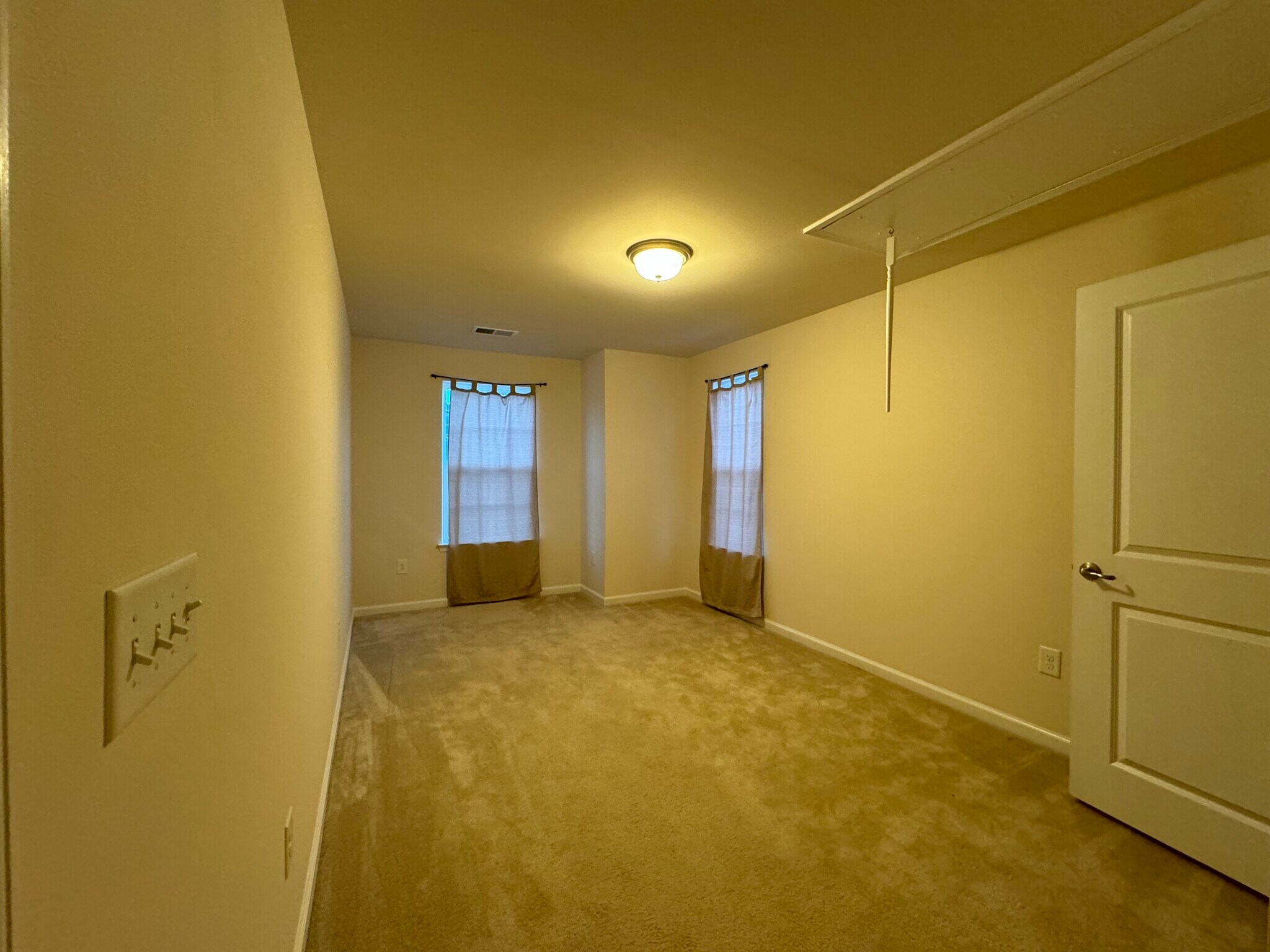 Building Photo - 28 Scuppernong Way