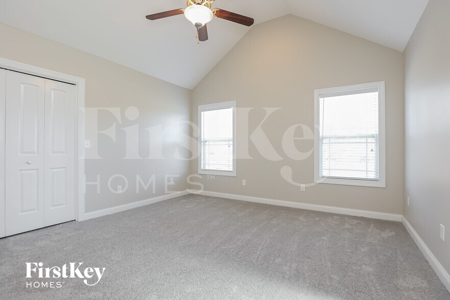 Building Photo - 669 Richards Dr