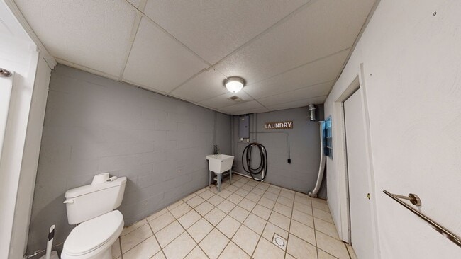 Building Photo - Charming 3-Bedroom, 2-Bath Single-Family H...