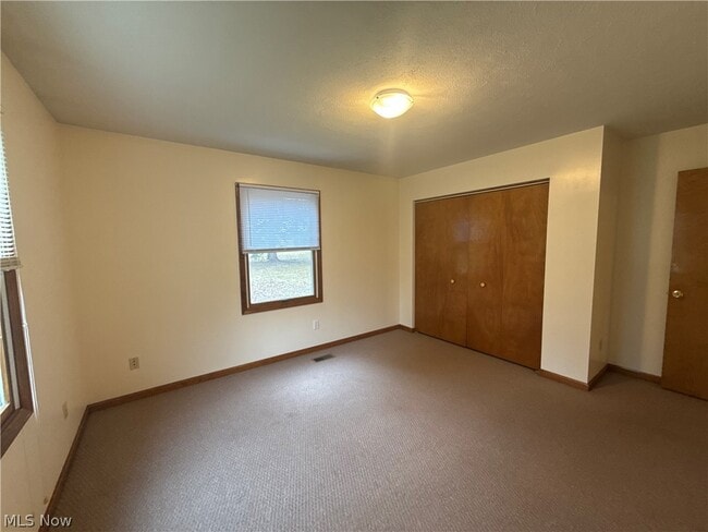 Building Photo - 4044 Mogadore Rd