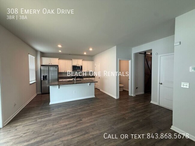 Building Photo - 308 Emery Oak Dr