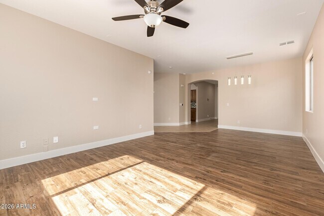 Building Photo - 10625 E Knowles Ave