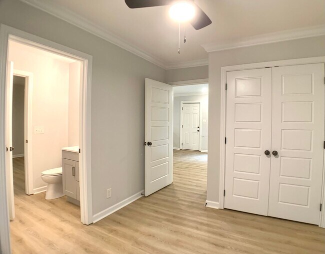 Building Photo - 1624 Golf Club Ln
