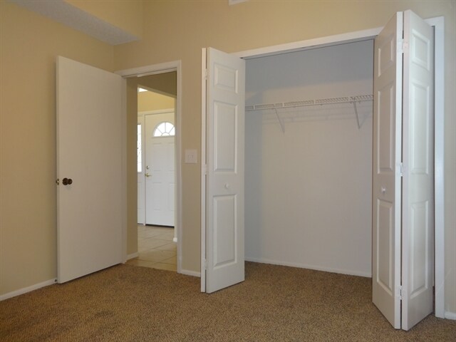 Building Photo - 96 Knights Hollow Dr