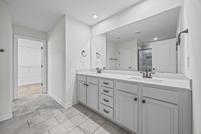 Building Photo - Classic finishes paired with an open, versatile layout!